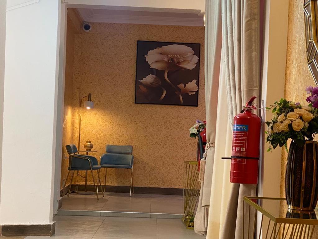 Milton Avenue Suites Akra Zewnętrze zdjęcie
