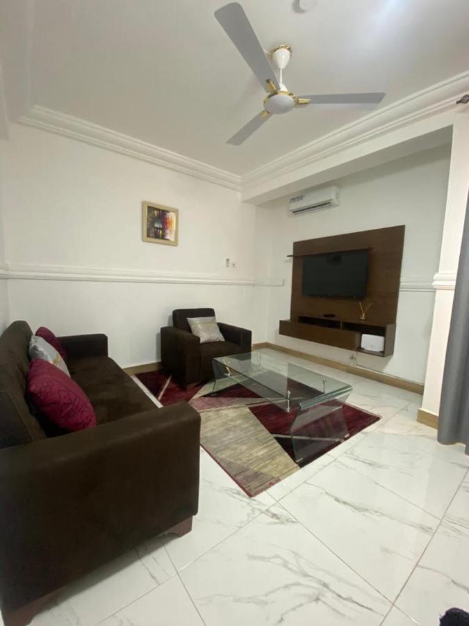 Milton Avenue Suites Akra Zewnętrze zdjęcie