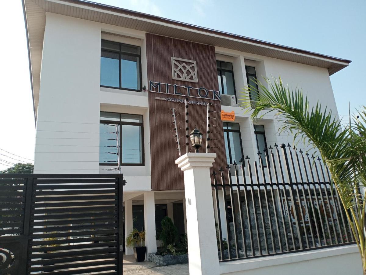Milton Avenue Suites Akra Zewnętrze zdjęcie
